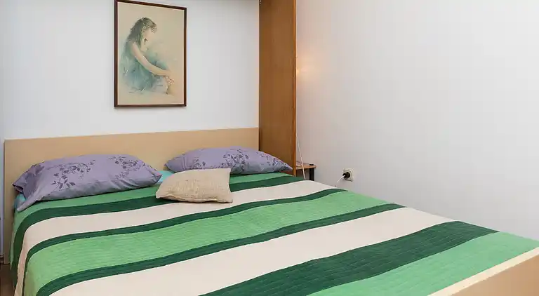 Three bedroom apartment with balcony and sea view Mimice,