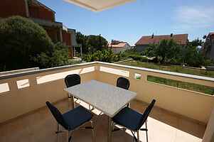 1-Zimmer-Ferienwohnung mit Terrasse Novalja (Pag) (A-3294-b)