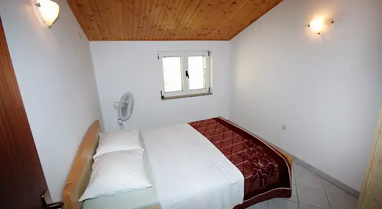 One bedroom apartment with terrace and sea view Grebaštica,