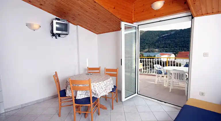 One bedroom apartment with terrace and sea view Grebaštica,