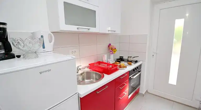 1-Zimmer-Ferienwohnung am Strand Okuklje, Mljet (A-4912-d)