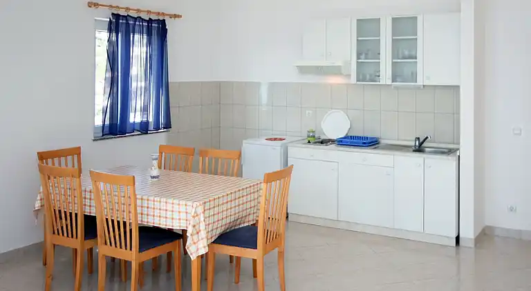 One bedroom apartment with balcony and sea view Seget