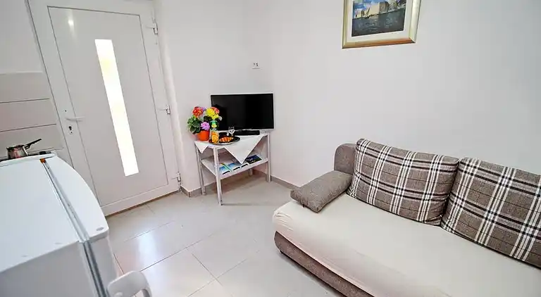 1-Zimmer-Ferienwohnung am Strand Okuklje, Mljet (A-4912-d)