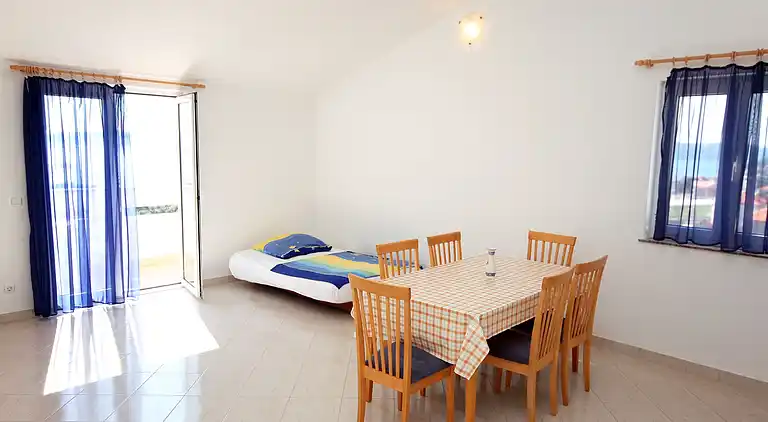 One bedroom apartment with balcony and sea view Seget