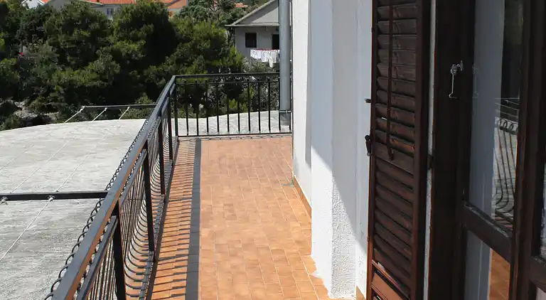 Two bedroom apartment with terrace and sea view Jezera,