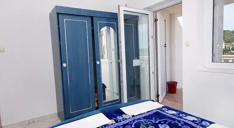 1-Zimmer-Ferienwohnung mit Terrasse und Meerblick Tisno,