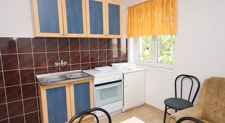 2-Zimmer-Ferienwohnung mit Terrasse und Meerblick Tisno,