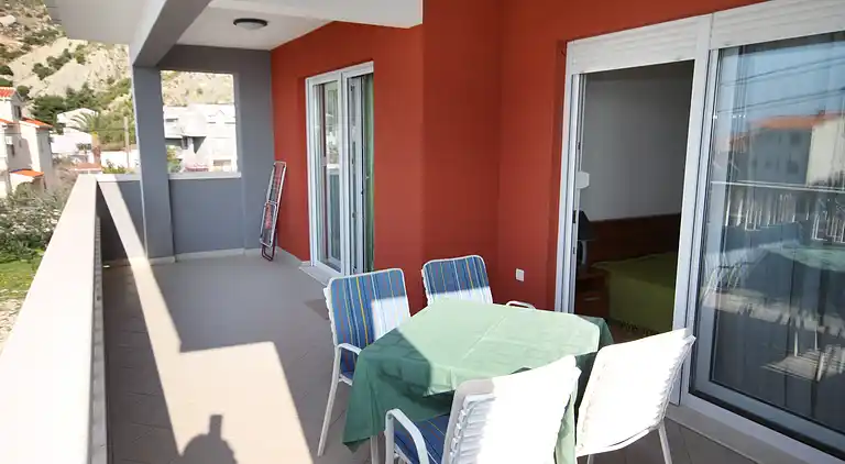 2-Zimmer-Ferienwohnung mit Terrasse und Meerblick Duce, Omis
