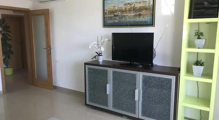 2-Zimmer-Ferienwohnung mit Terrasse und Meerblick Duce, Omis