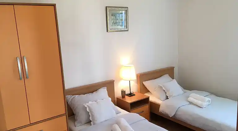 2-Zimmer-Ferienwohnung mit Terrasse und Meerblick Duce, Omis