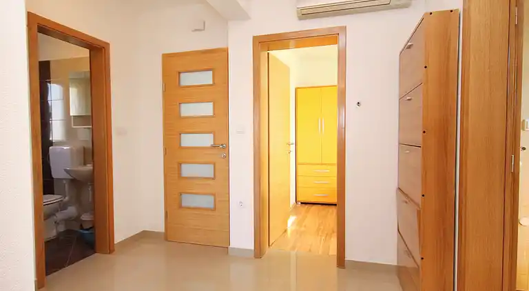 2-Zimmer-Ferienwohnung mit Terrasse und Meerblick Duce, Omis