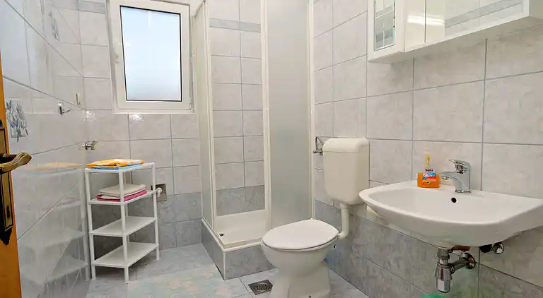 2-Zimmer-Ferienwohnung mit Klima Punat, Krk (A-5343-b)