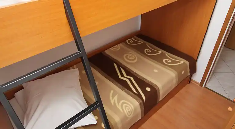 2-Zimmer-Ferienwohnung mit Klima Punat, Krk (A-5343-b)