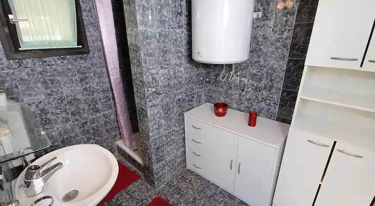 2-Zimmer-Ferienwohnung mit Terrasse Artatore, Losinj