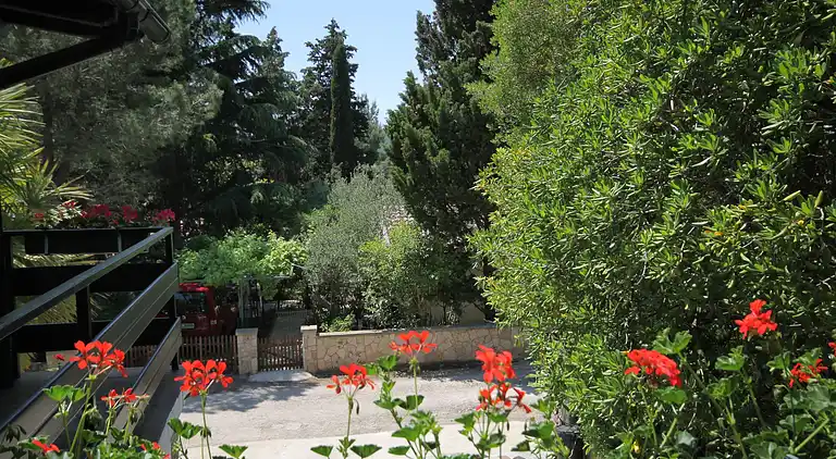 2-Zimmer-Ferienwohnung mit Terrasse Artatore, Losinj