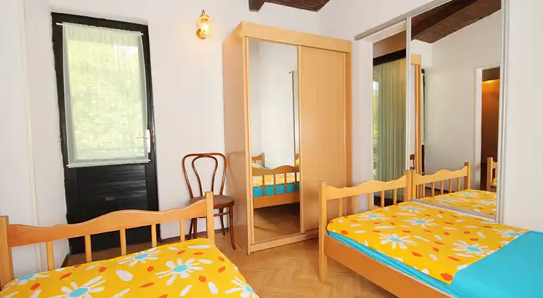 2-Zimmer-Ferienwohnung mit Terrasse Artatore, Losinj