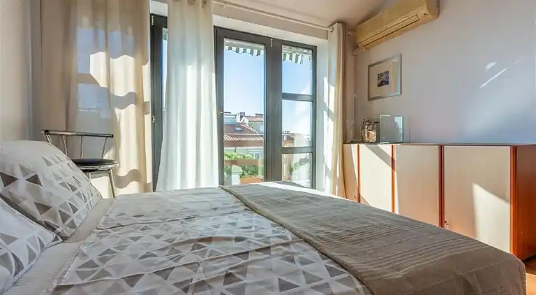 Comfortable and spacious house with terrace and sea view