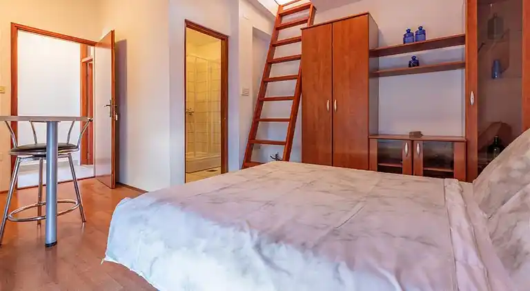 Comfortable and spacious house with terrace and sea view