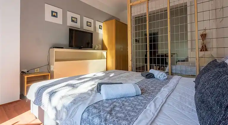 Comfortable and spacious house with terrace and sea view