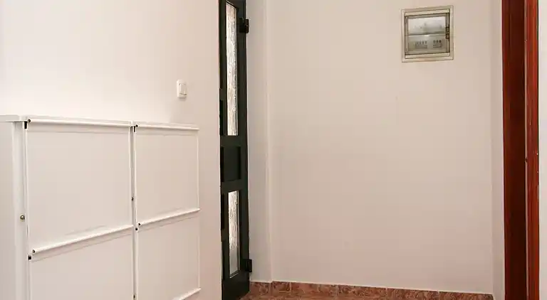 Comfortable and spacious house with terrace and sea view