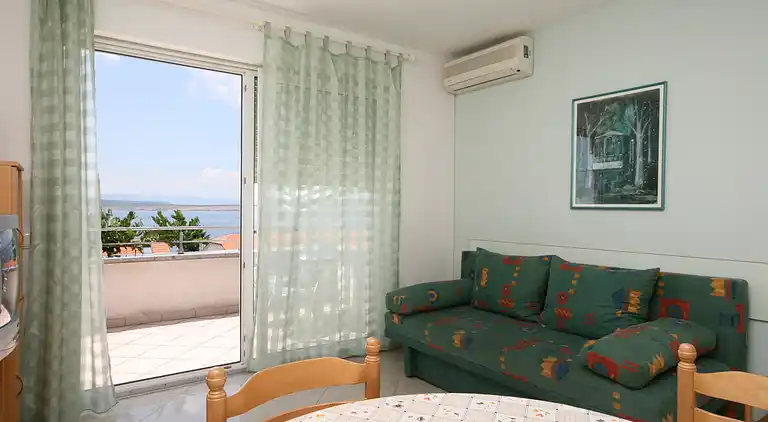 1-Zimmer-Ferienwohnung mit Terrasse und Meerblick Dramalj,