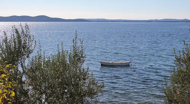2-Zimmer-Ferienwohnung am Strand Kozino, Zadar (A-5803-d)