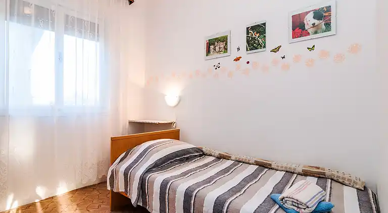 3-Zimmer-Ferienwohnung mit Balkon Privlaka, Zadar (A-5747-a)