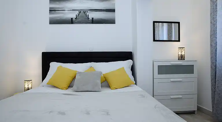 2-Zimmer-Ferienwohnung am Strand Kozino, Zadar (A-5803-d)