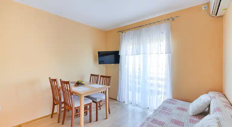 One bedroom apartment with balcony and sea view Bibinje,