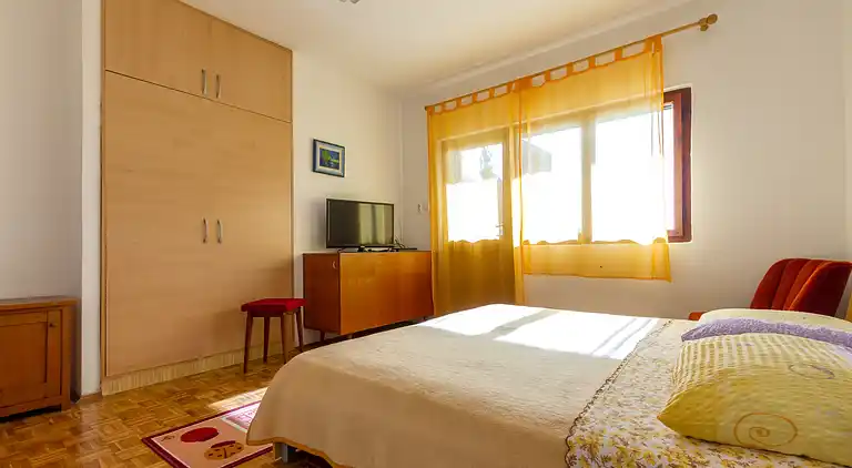 One bedroom apartment near beach Seget Vranjica, Trogir