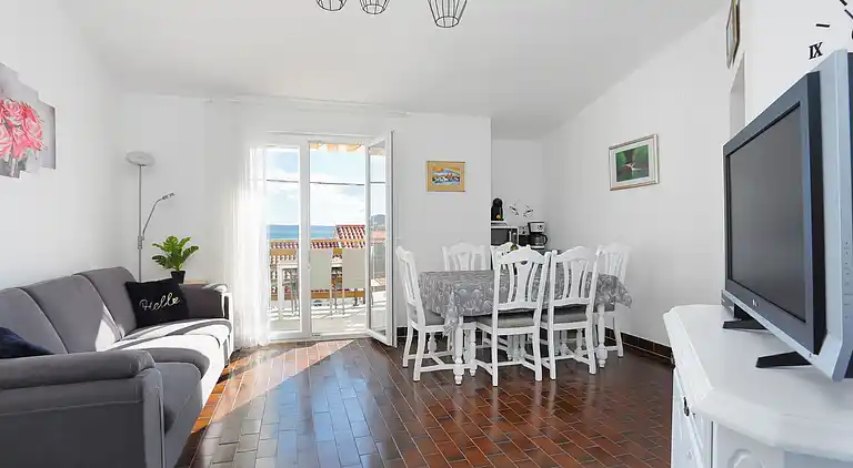 Two bedroom apartment near beach Seget Vranjica, Trogir