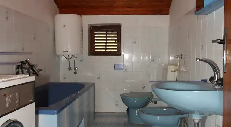 Three bedroom apartment with terrace and sea view