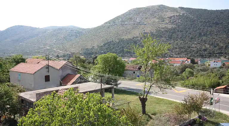 Three bedroom apartment with terrace and sea view