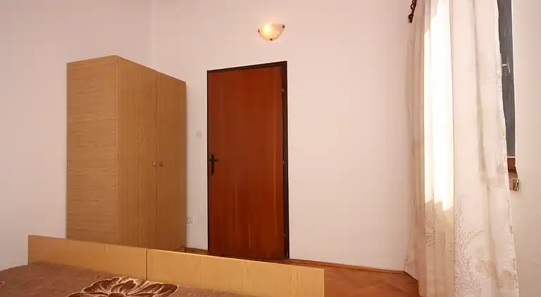 Three bedroom apartment with terrace and sea view