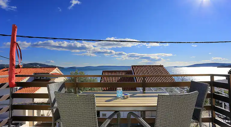 Two bedroom apartment near beach Seget Vranjica, Trogir
