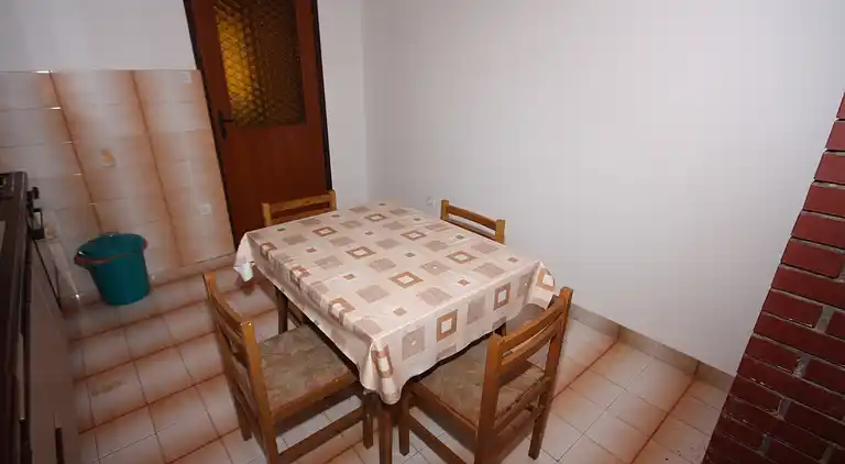 Three bedroom apartment with terrace and sea view