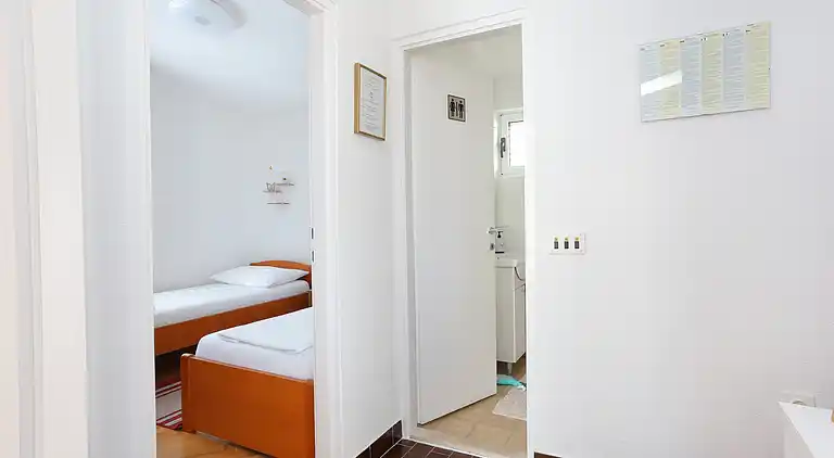 Two bedroom apartment near beach Seget Vranjica, Trogir