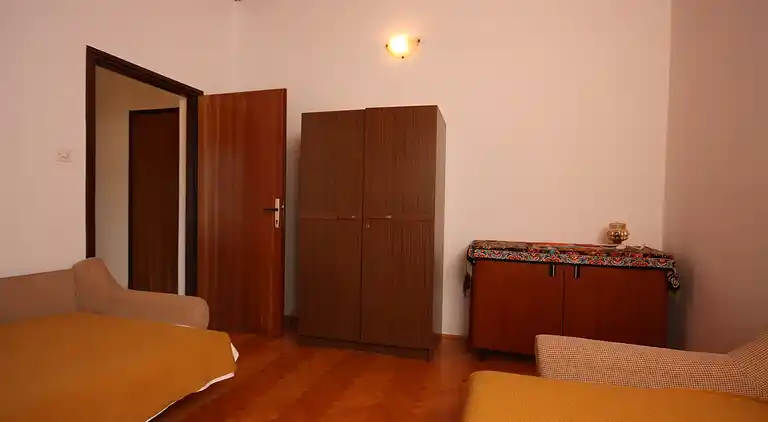 Three bedroom apartment with terrace and sea view