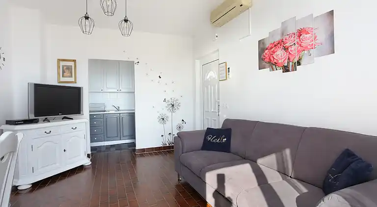 Two bedroom apartment near beach Seget Vranjica, Trogir