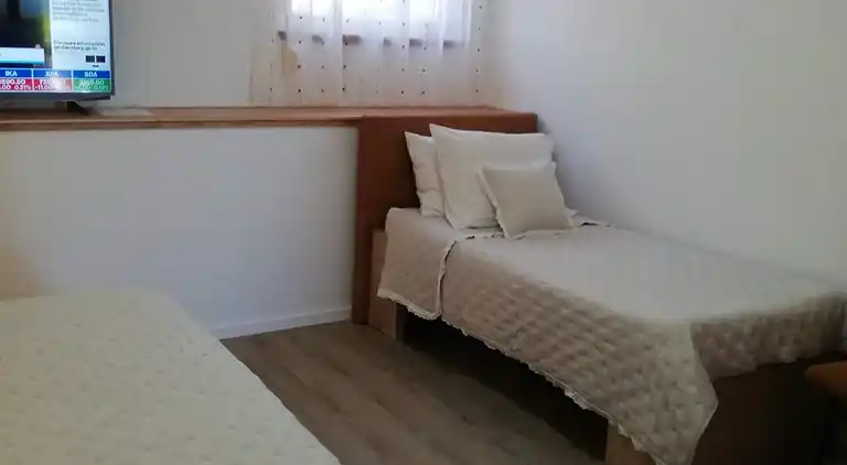 One bedroom apartment with terrace and sea view Podstrana,