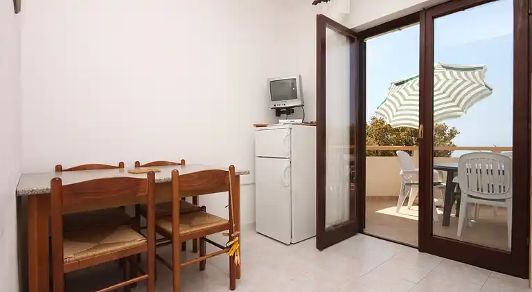 Two bedroom apartment near beach Cove Mulobedanj, Pag