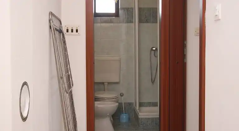 Two bedroom apartment near beach Cove Mulobedanj, Pag