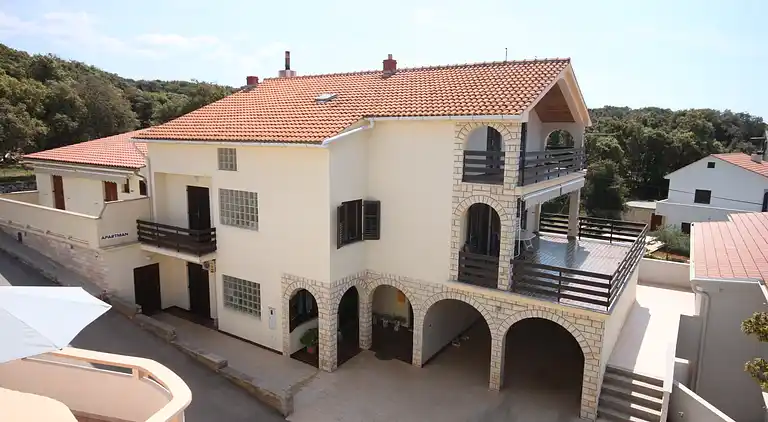 Two bedroom apartment near beach Cove Mulobedanj, Pag