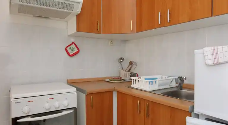 One bedroom apartment near beach Cove Mulobedanj, Pag