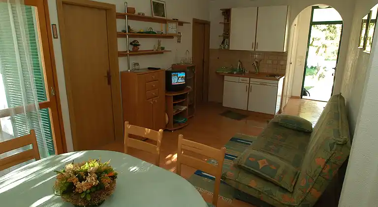 2-Zimmer-Ferienwohnung mit Terrasse Petrcane, Zadar