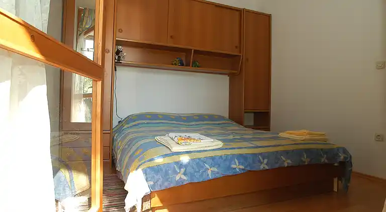 2-Zimmer-Ferienwohnung mit Terrasse Petrcane, Zadar
