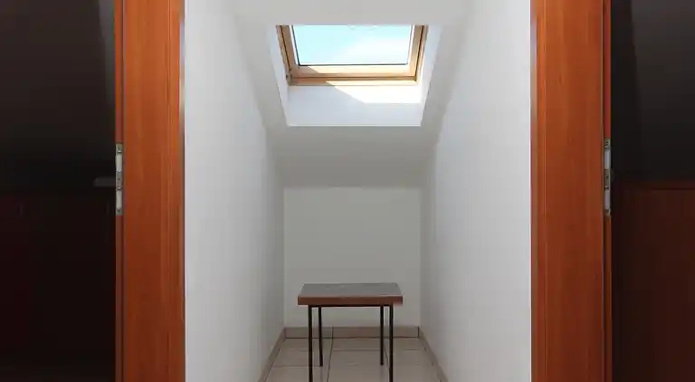 Three bedroom apartment with terrace and sea view Novalja,