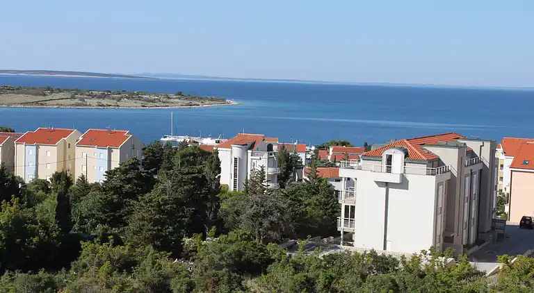 Three bedroom apartment with terrace and sea view Novalja,