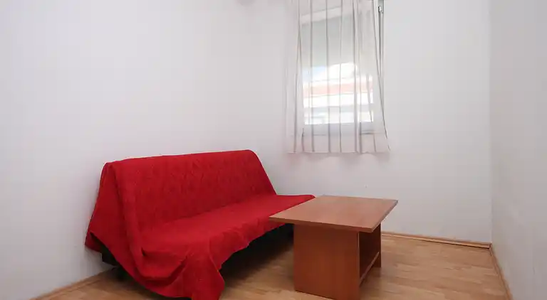 Three bedroom apartment with terrace and sea view Novalja,