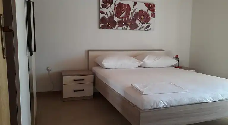 One bedroom apartment near beach Stara Novalja, Pag